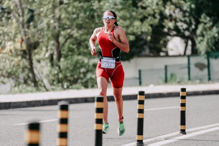 female running marathon
